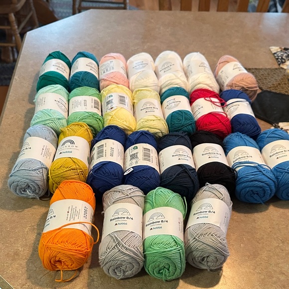 Colorful Yarn Collection - Picture 1 of 3